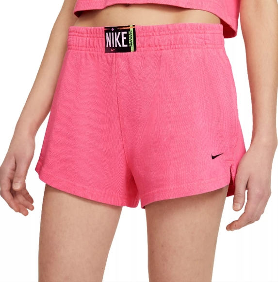 Nike Pants - NIKE loose fit mid rise shorts